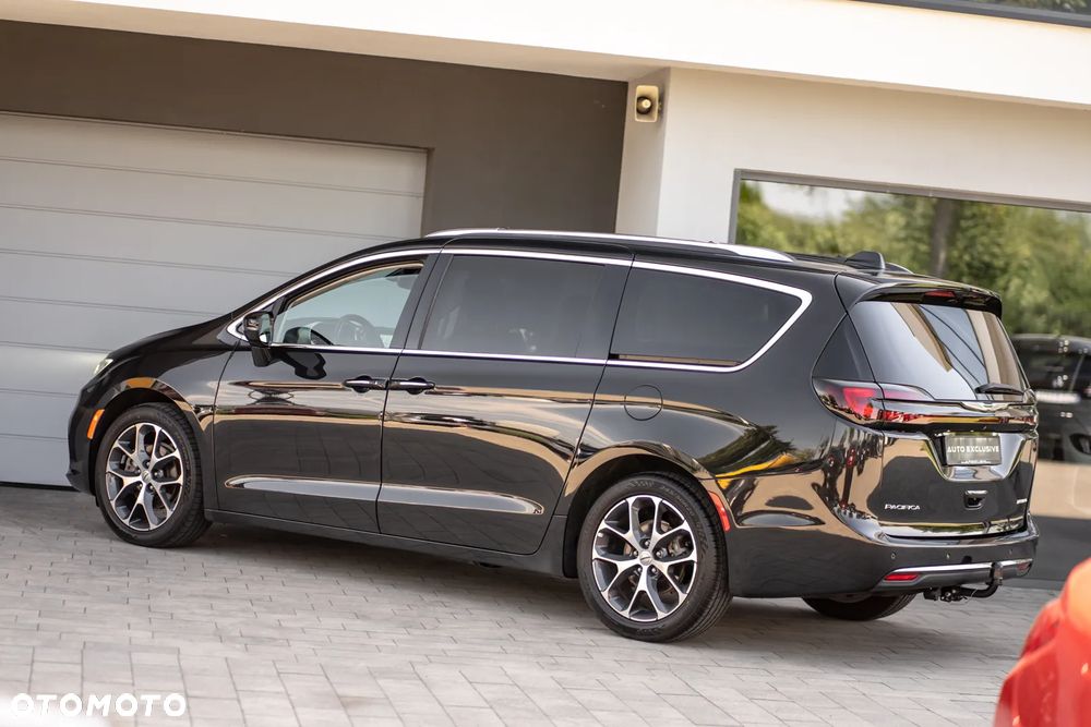 Chrysler Pacifica - 25