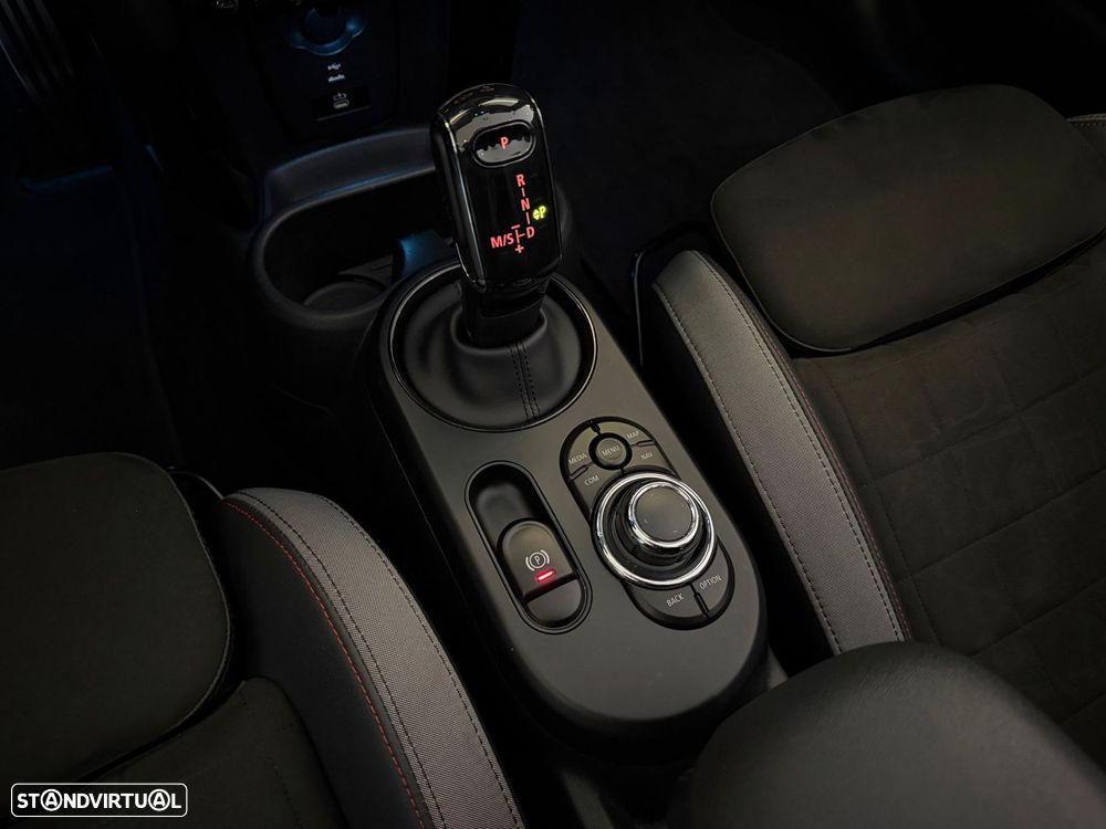 MINI Cabrio John Cooper Works Auto Desportiva - 27