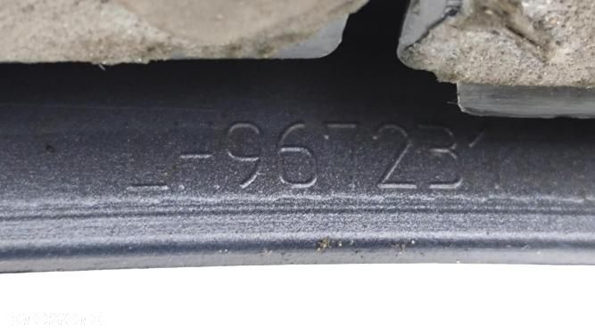 LISTWA BŁOTNIKA TYLNEGO LEWEGO AUDI Q7 II 4M 2015- LH967231 - 6