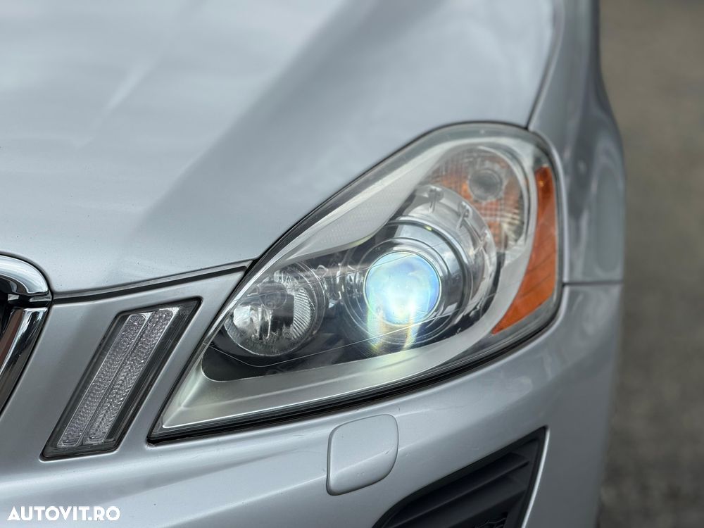 Volvo XC 60 D5AWD Ocean Race - 35
