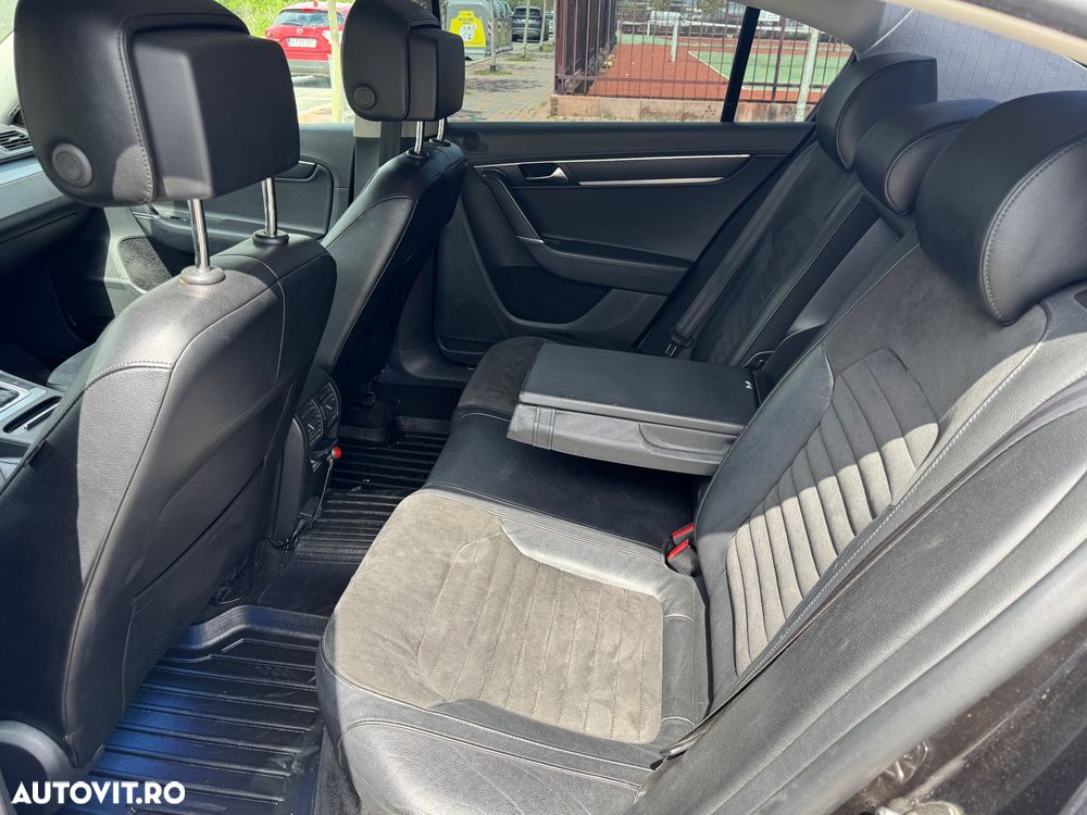 Volkswagen Passat 2.0 TDI DPF Blue TDI DSG Highline - 8