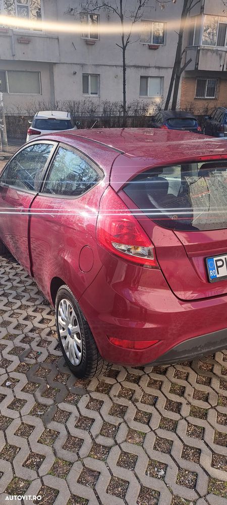 Ford Fiesta - 12