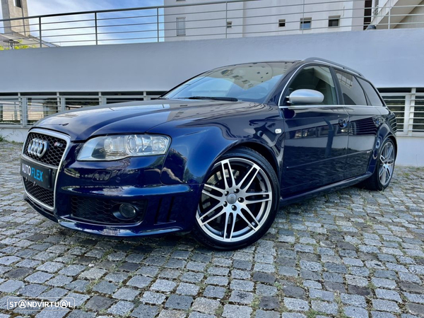 Audi RS4 Avant 4.2 V8