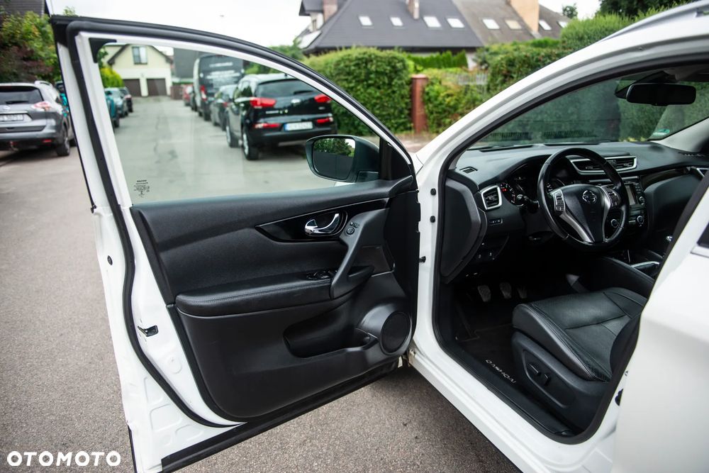 Nissan Qashqai 1.6 DIG-T Tekna - 17