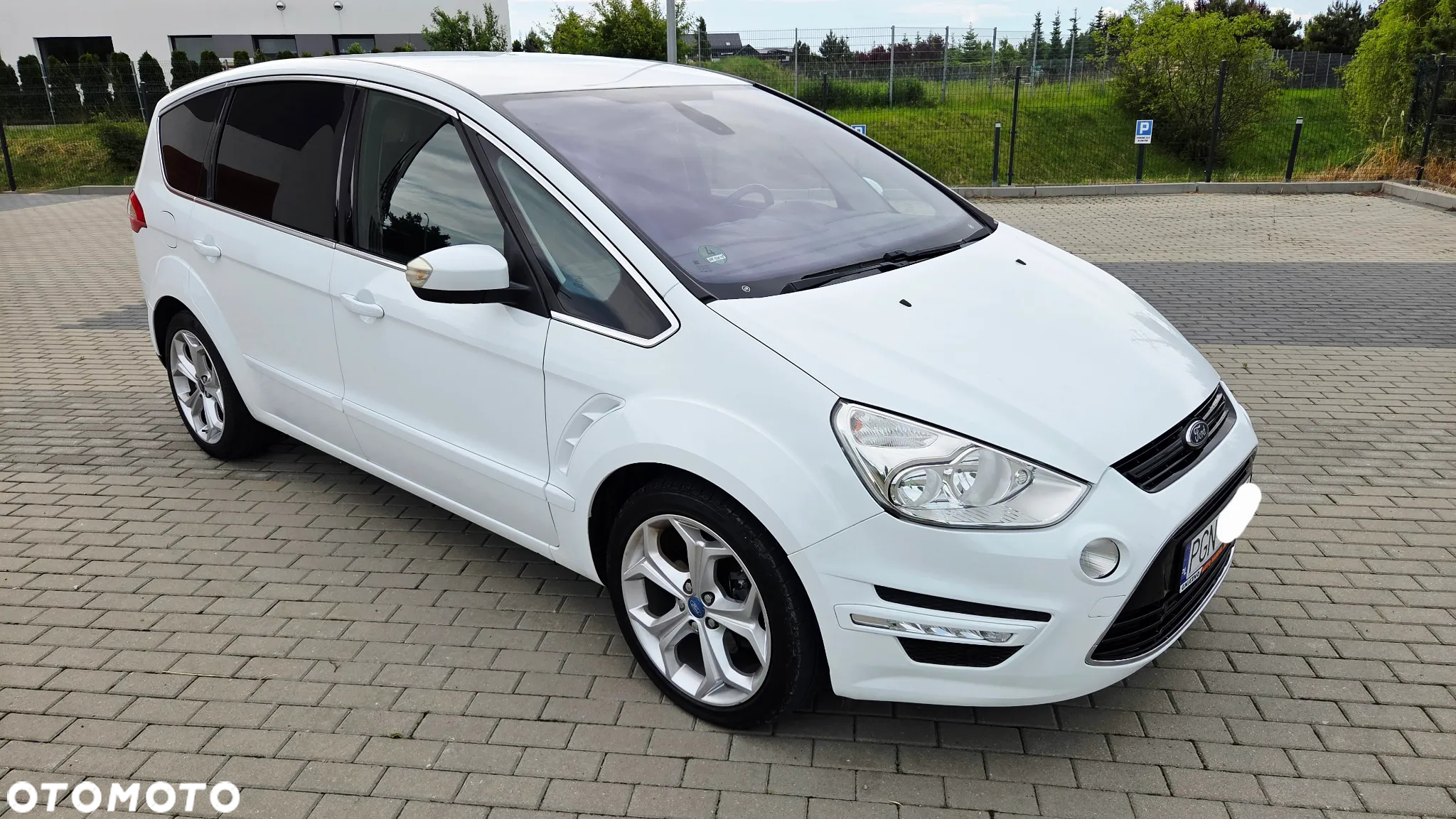 Ford S-Max 2.0 TDCi DPF Titanium - 14