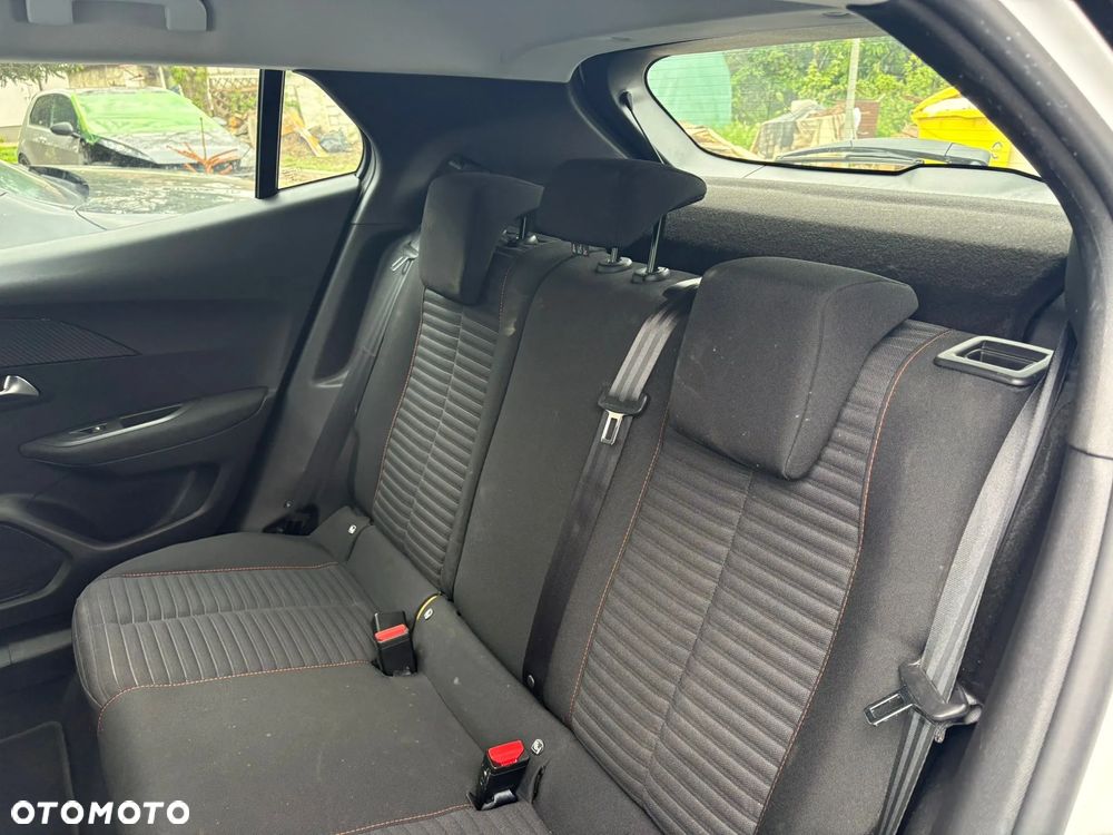 Peugeot 2008 BlueHDi 110 Active - 16