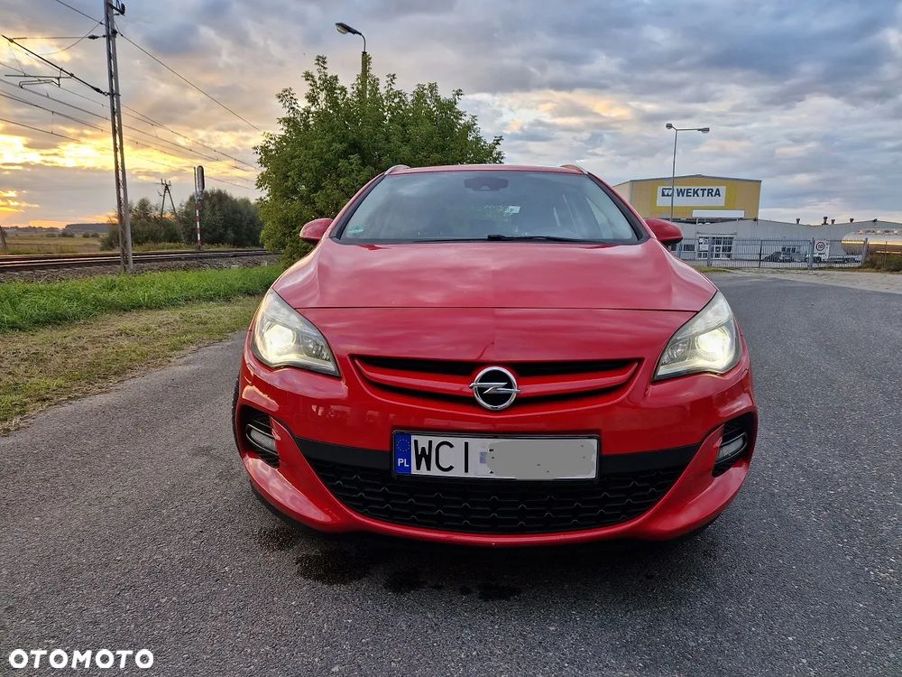 Opel Astra IV GTC 2.0 CDTI Bi-Turbo S&S - 9