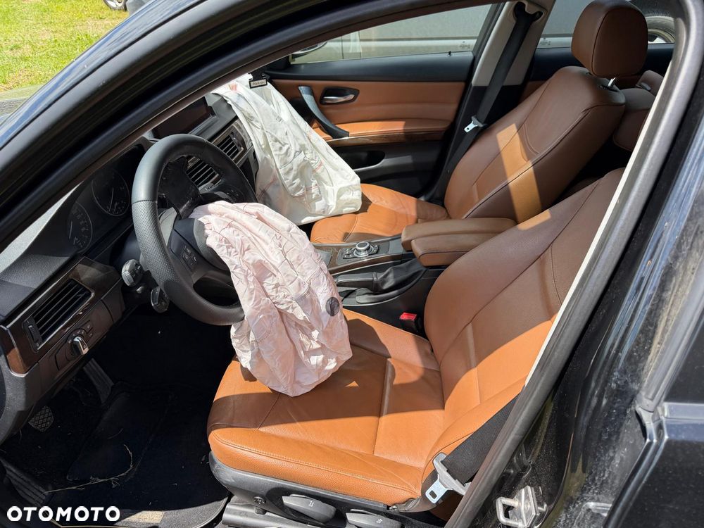 BMW Seria 3 320d xDrive - 13