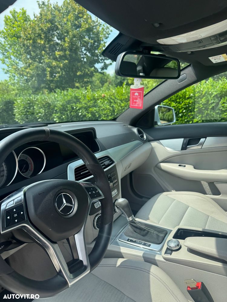 Mercedes-Benz C - 13
