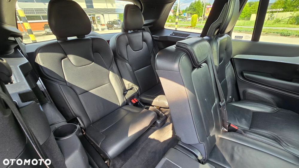 Volvo XC 90 D5 SCR AWD R-Design 7os - 30