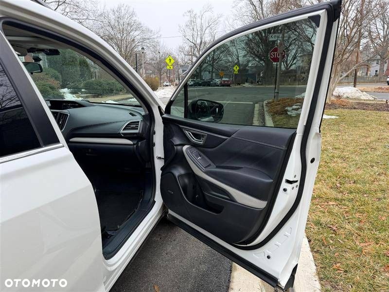 Subaru Forester 2.0 i Active Lineartronic - 11