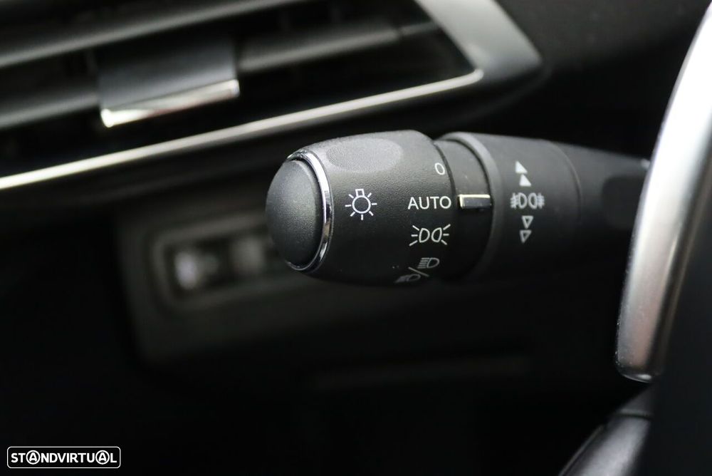 Peugeot 3008 1.5 BlueHDi Allure Pack EAT8 - 13