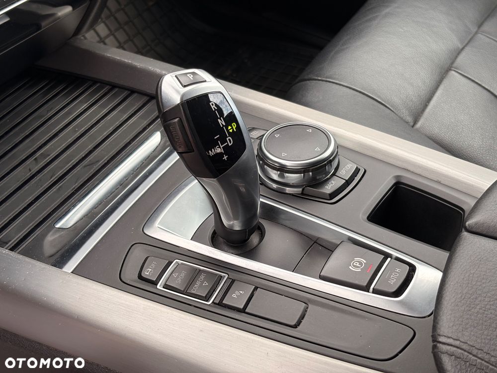 BMW X5 sDrive25d - 17