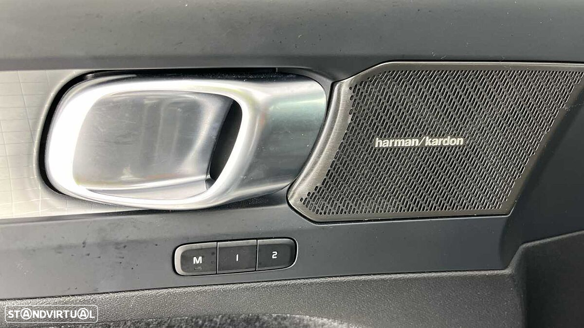Volvo XC 40 - 21