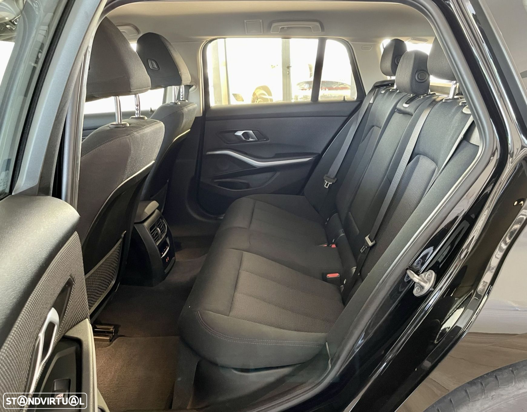BMW 318 d Touring Auto - 12