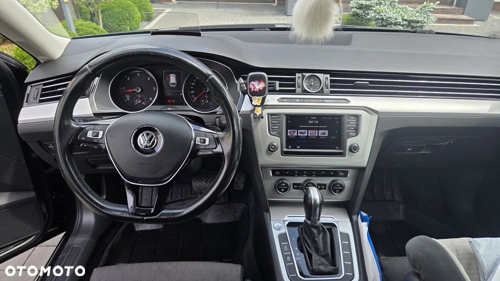 Volkswagen Passat - 6
