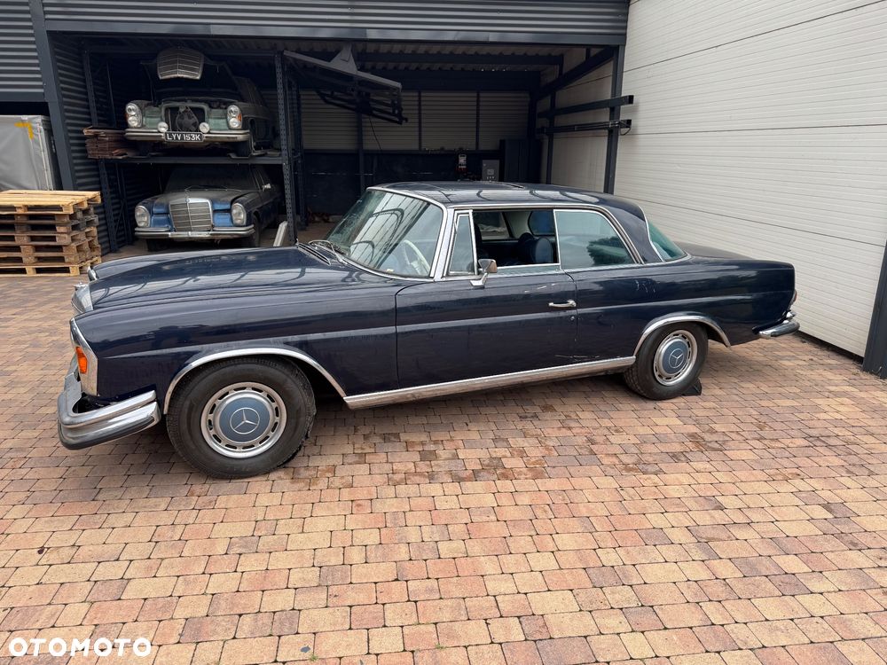 Mercedes-Benz 280 - 24
