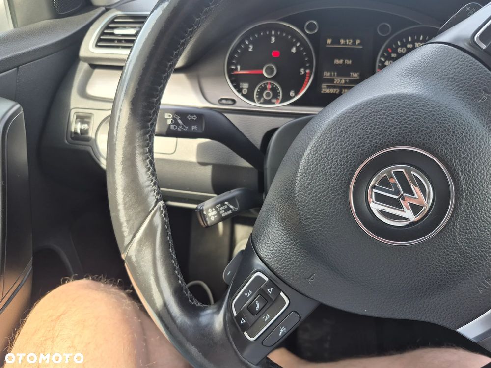 Volkswagen Passat - 14