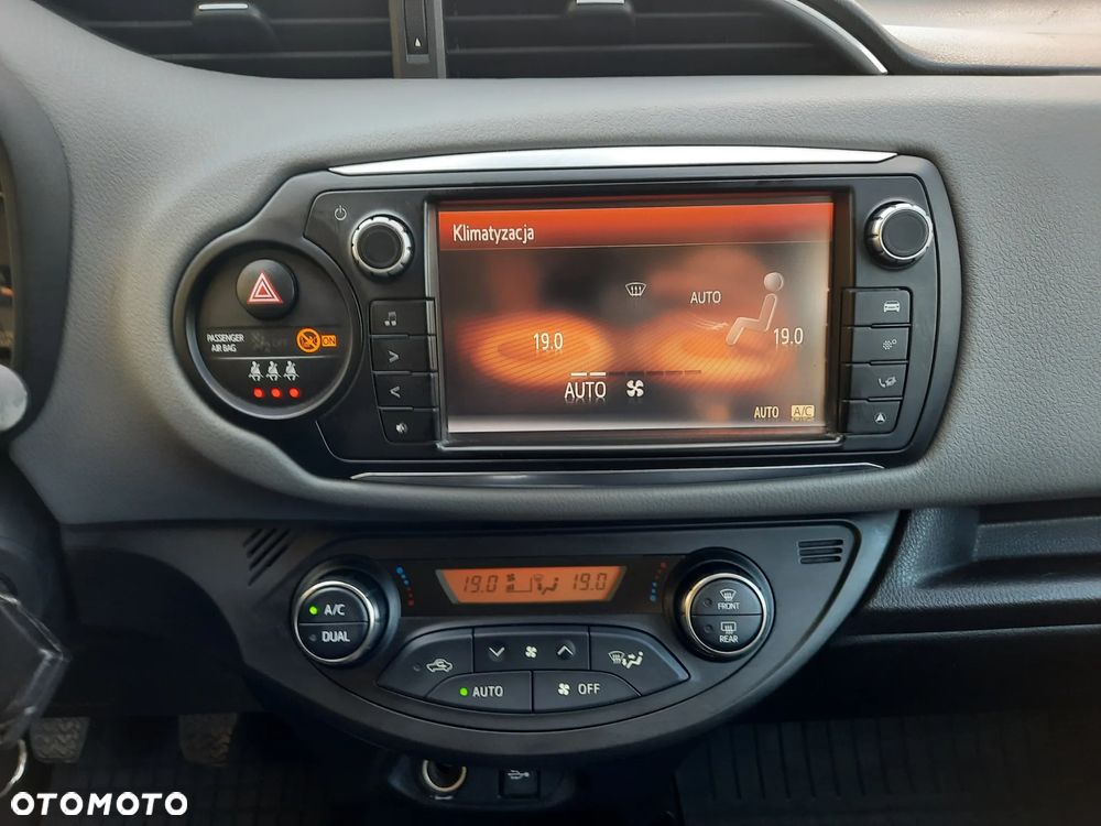 Toyota Yaris 1.33 Premium EU6 - 9