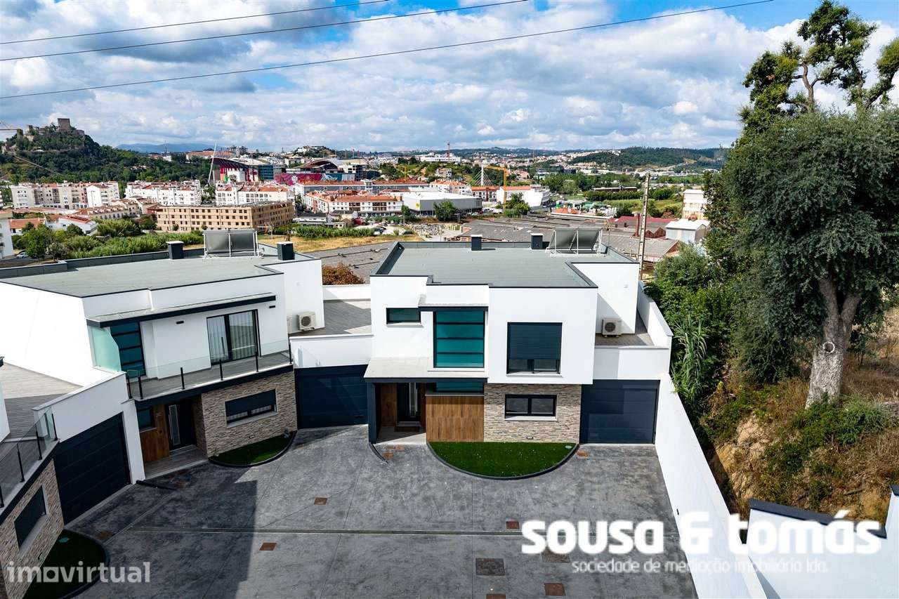 Moradia T4+1 Venda em Marrazes e Barosa,Leiria - Grande imagem: 2/50