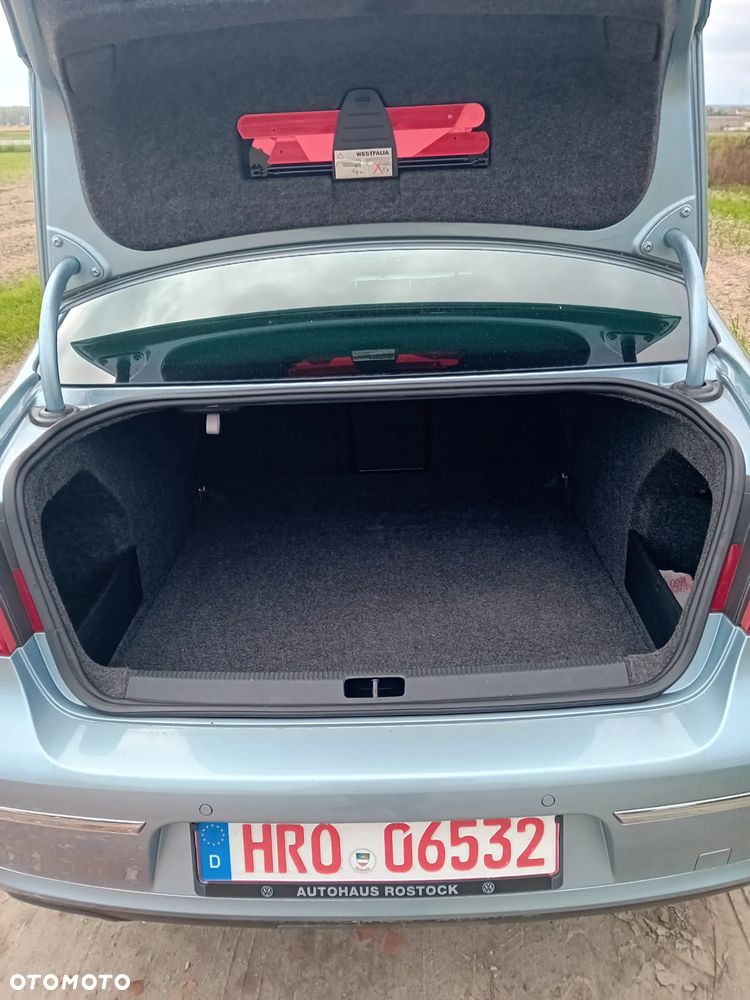 Volkswagen Passat - 28