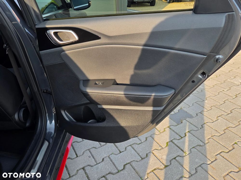Kia ProCeed 1.6 T-GDI GT DCT - 30
