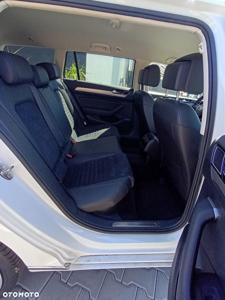 Volkswagen Passat 2.0 TDI Bi-Turbo BMT 4Mot Highline DSG - 18