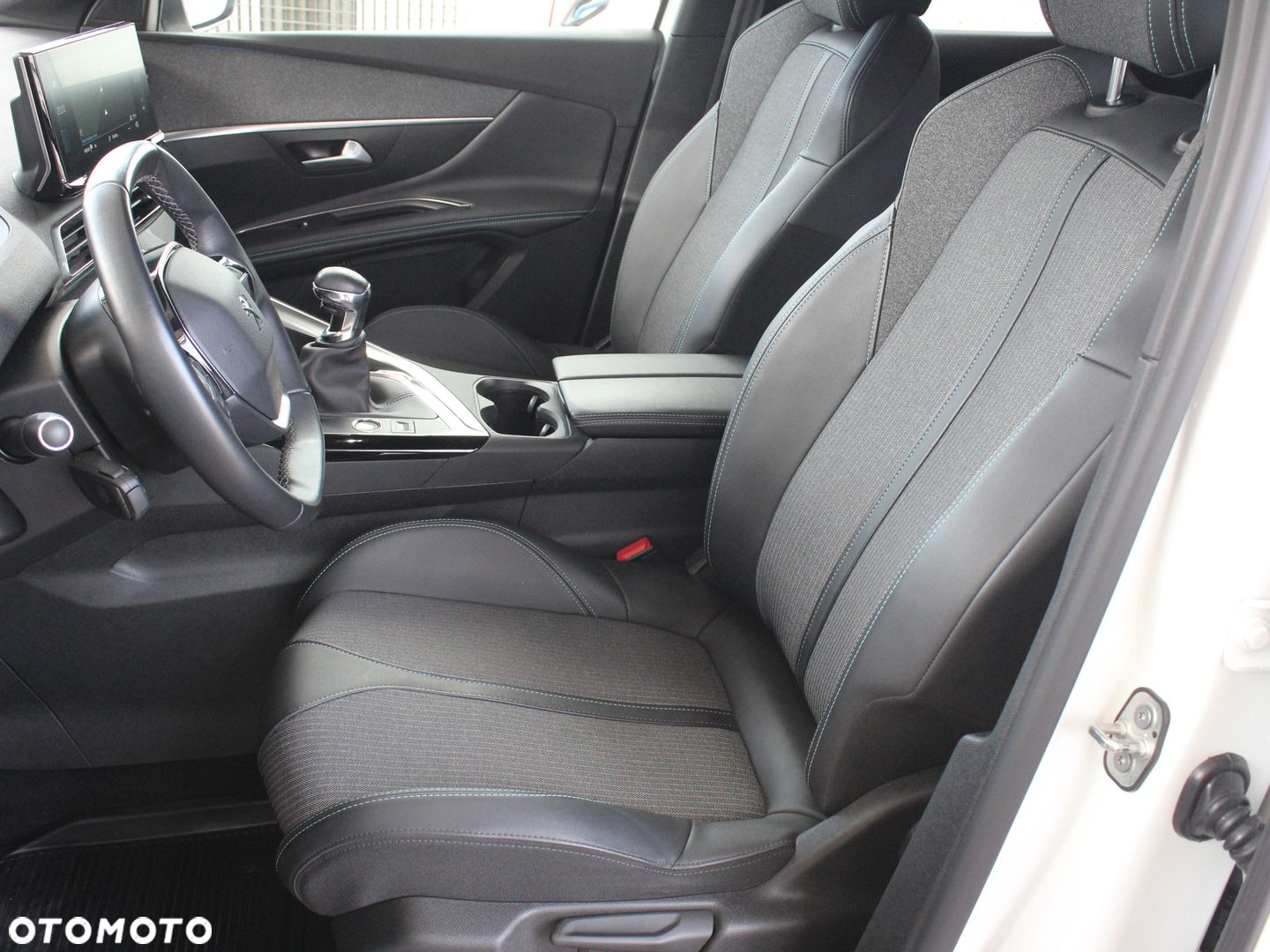 Peugeot 3008 1.2 PureTech Allure Pack S&S - 15