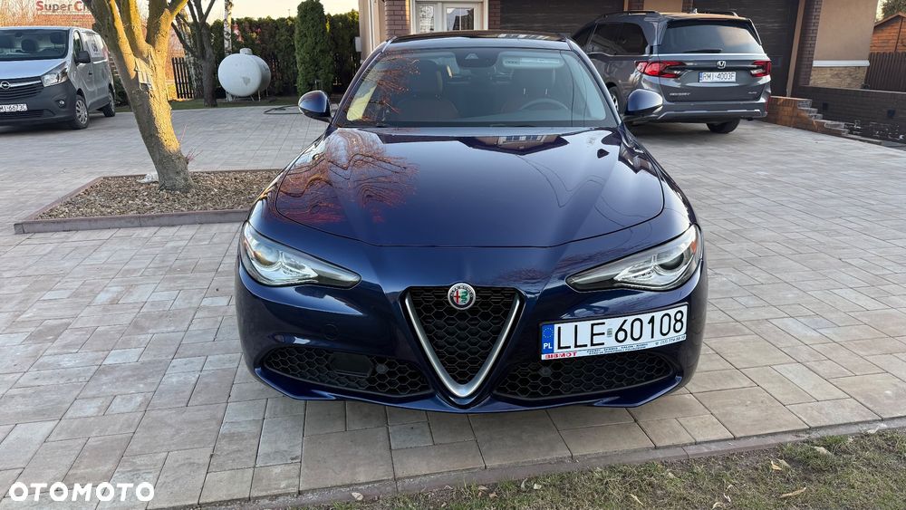 Alfa Romeo Giulia - 19
