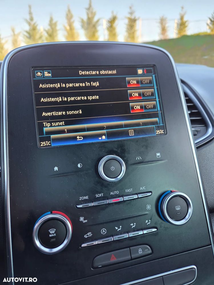 Renault Scenic BLUE dCi 120 BUSINESS EDITION - 21