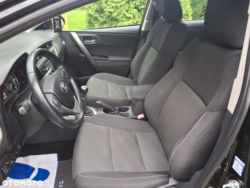 Toyota Auris 1.6 Valvematic Executive - 11