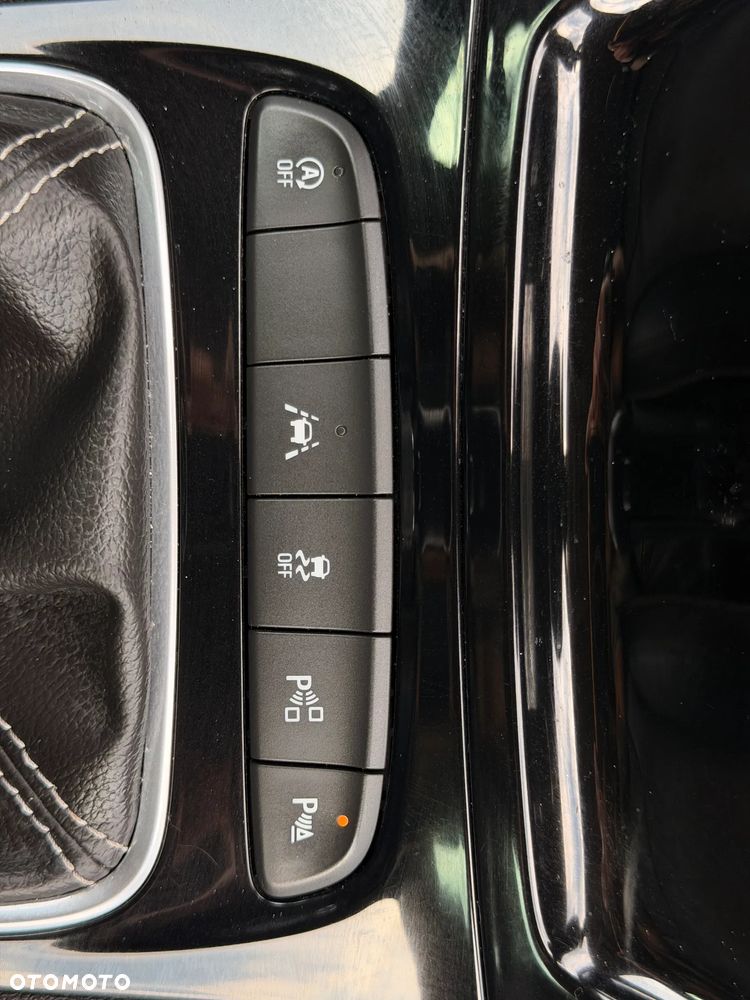 Opel Astra 1.6 T GPF Dynamic S&S - 17