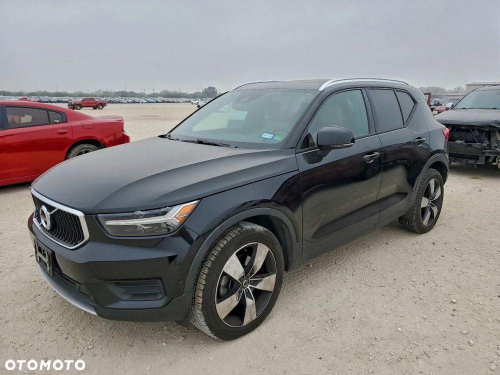 Volvo XC 40 T5 AWD Momentum - 1