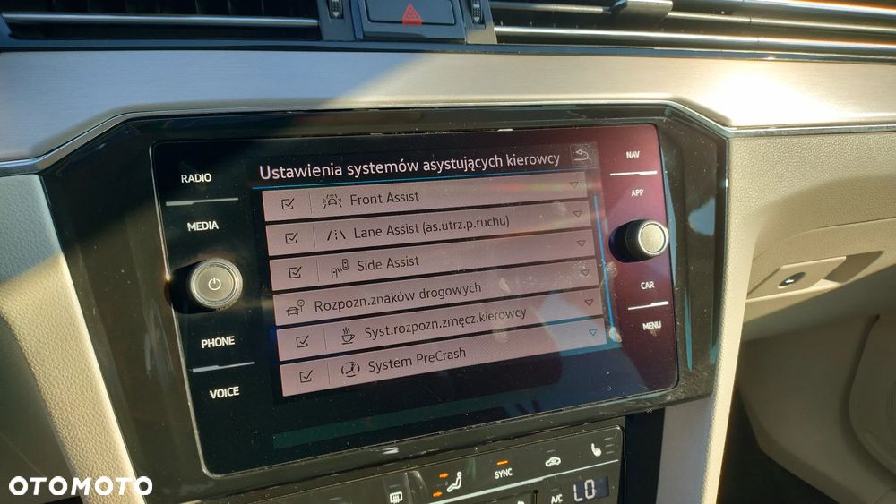 Volkswagen Passat 2.0 TDI 4Mot Elegance DSG - 25