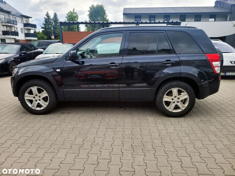 Suzuki Grand Vitara 2.0 Comfort + - 2