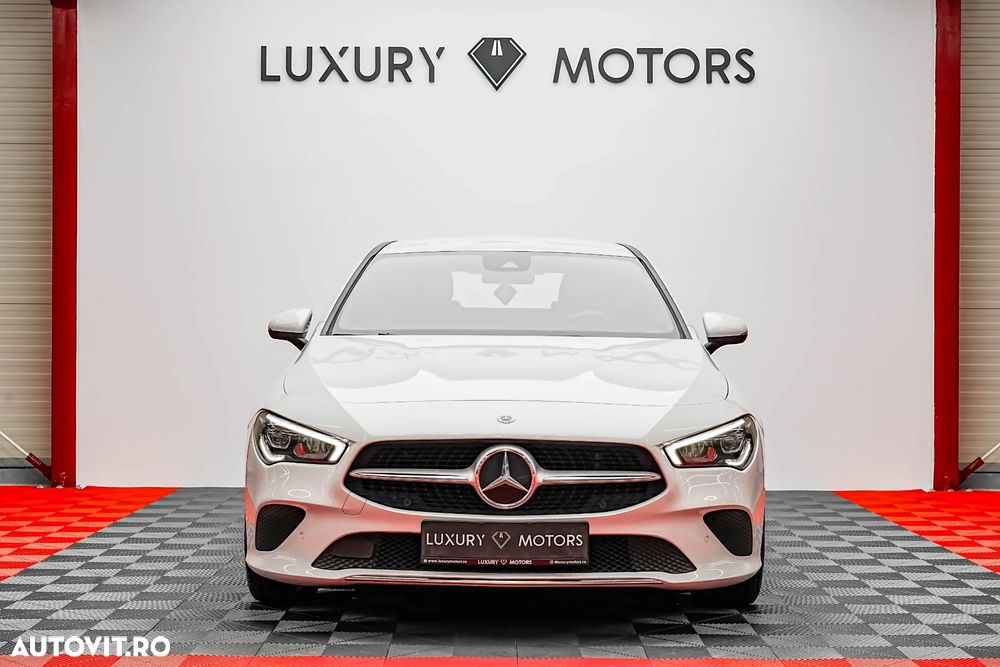 Mercedes-Benz CLA 180 7G-DCT Special Edition - 20