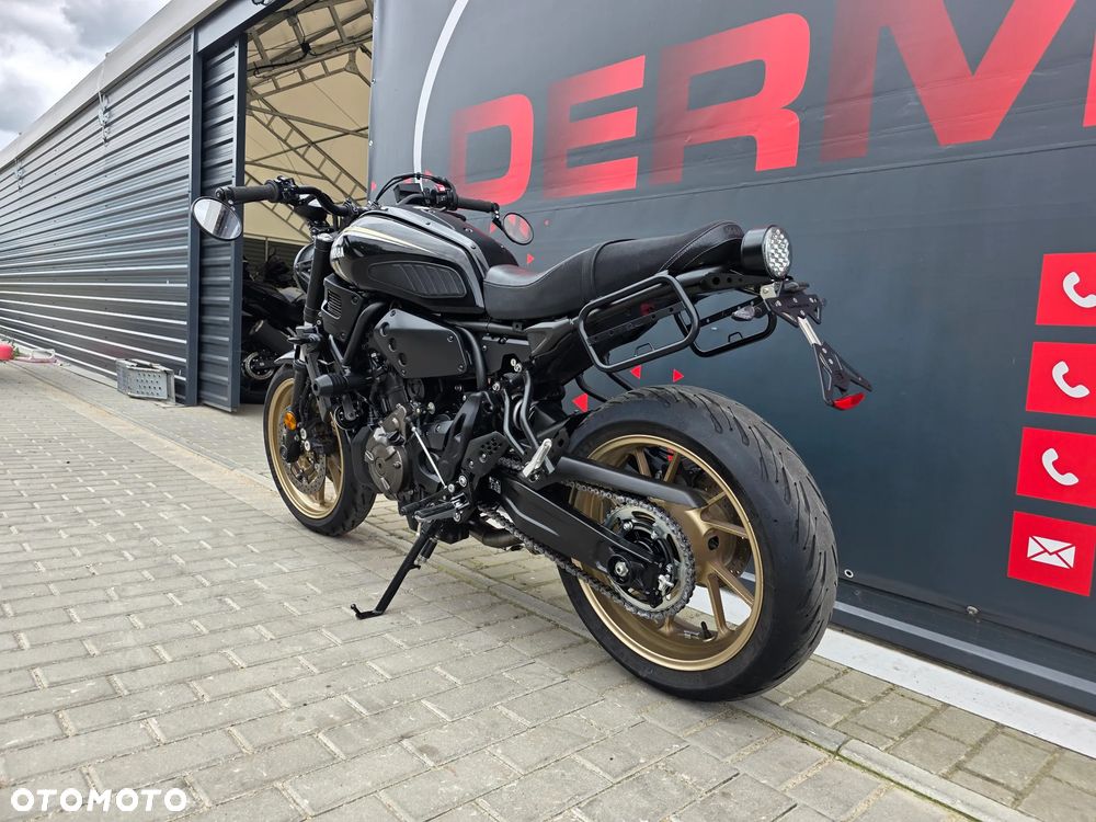 Yamaha XSR - 11