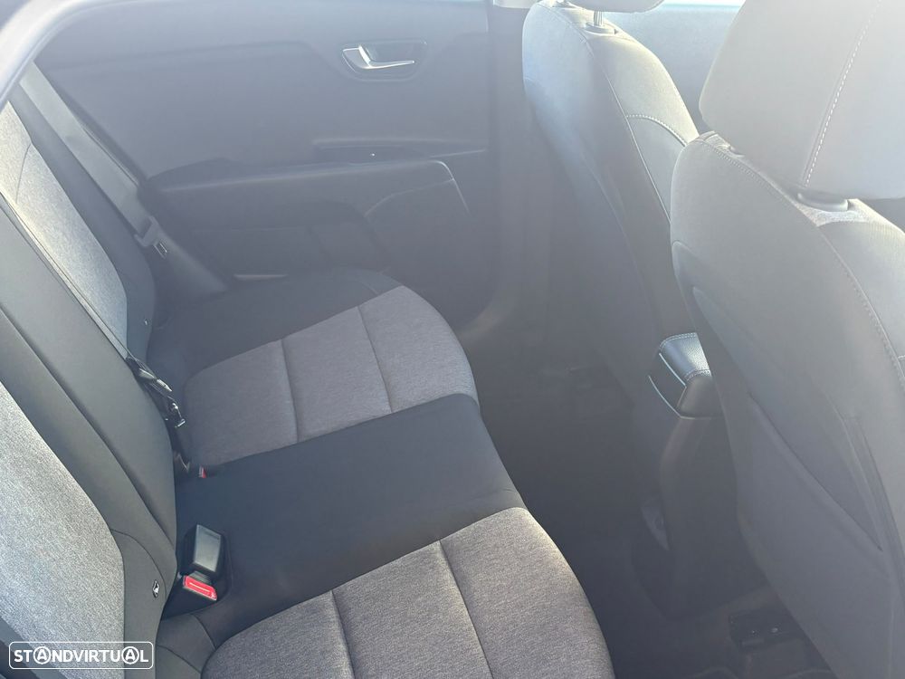 Kia Stonic 1.0 T-GDi Tech 7DCT — fotografia 38