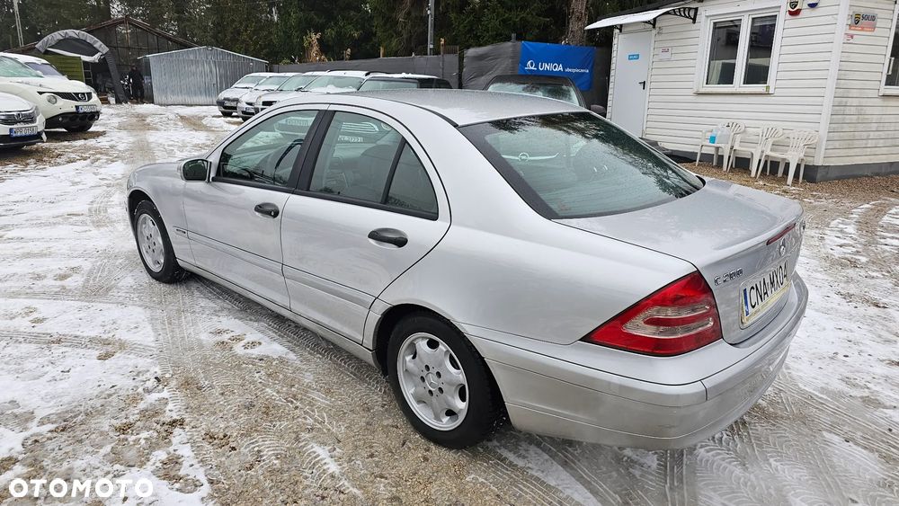 Mercedes-Benz Klasa C 200 CDI Classic - 26