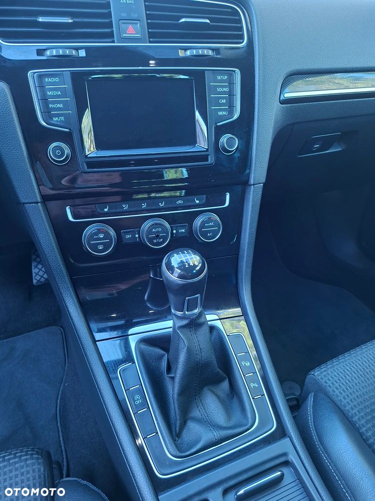 Volkswagen Golf 2.0 BlueTDI Comfortline - 6