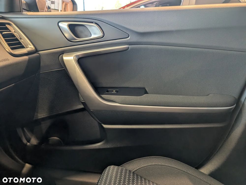 Kia XCeed 1.6 T-GDI M DCT - 15