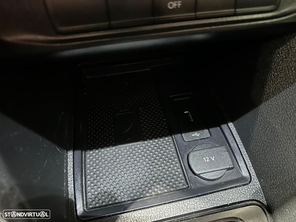 VW Caddy 2.0 TDI (5L) DSG - 32