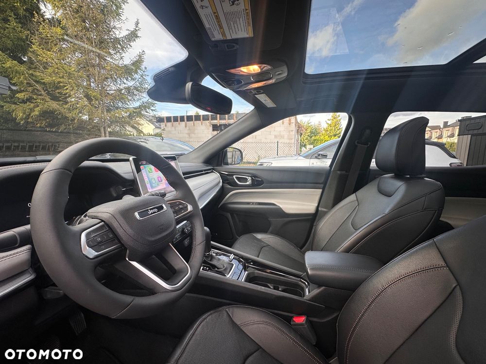 Jeep Compass - 12