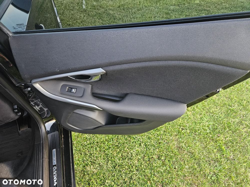 Volvo V40 T2 - 12