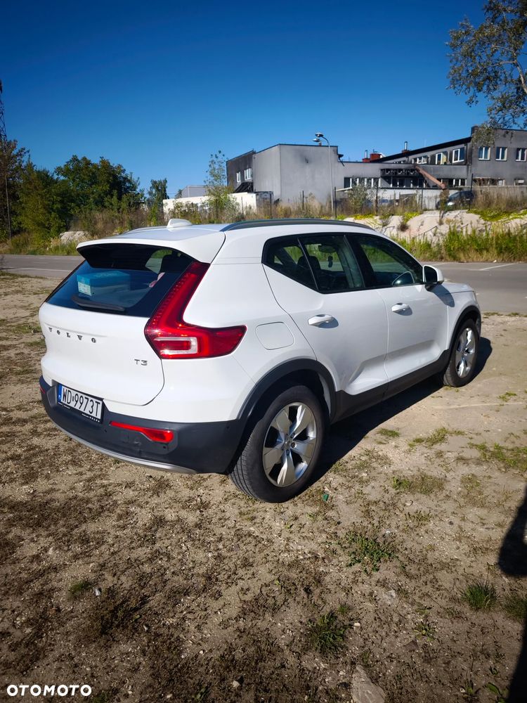 Volvo XC 40 T3 Momentum Pro - 11