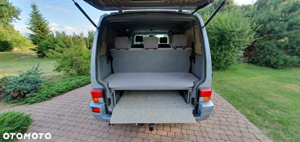 Volkswagen Multivan - 16
