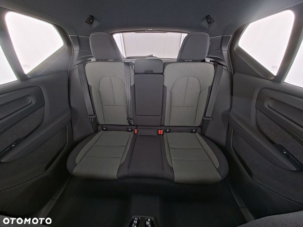 Volvo XC 40 B4 Plus Dark - 7