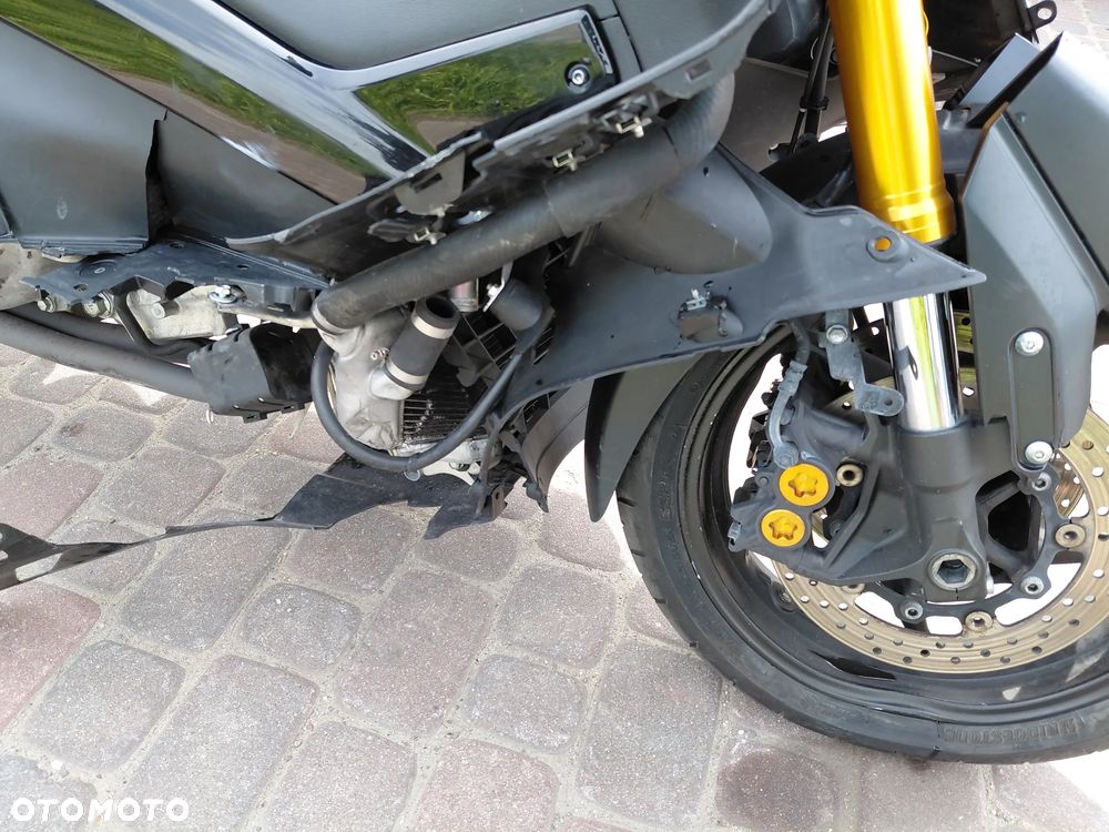 Yamaha Tmax - 10