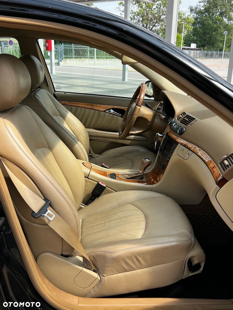 Mercedes-Benz Klasa E 320 CDI Elegance - 16