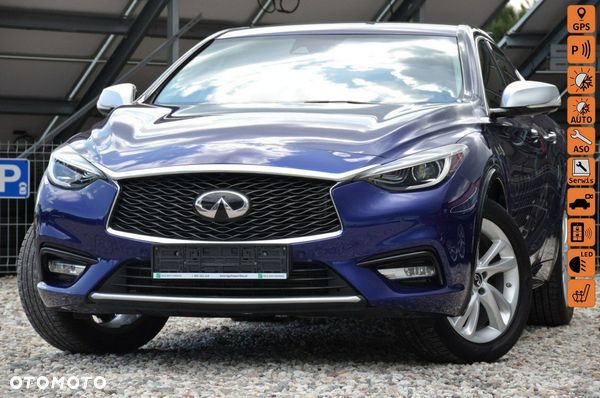 Infiniti Q30